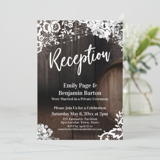 Hochzeitsempfang Holz Barrel Lights Blume Einladung (Stehend Vorderseite)