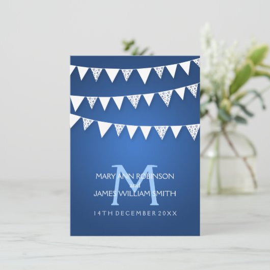 Hochzeitsempfang Liebe Bunting Monogram Blue Begleitkarte (Stehend Vorderseite)