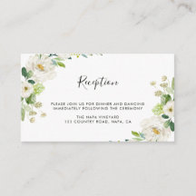 Hochzeitsempfang mit weißem Blumenwasser