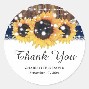 Hochzeitsfeier mit blauem Holz Runder Aufkleber