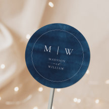 Hochzeitsfeier mit blauem Monogramm und geschliffe