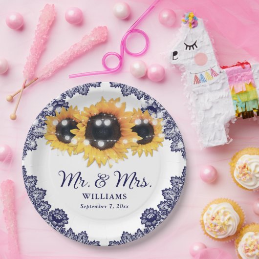 Hochzeitsfeier mit blauer, rustikal-schicker Spitz Pappteller (Party)