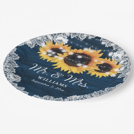 Hochzeitsfeier mit blauer, rustikaler Chic Wood La Pappteller (Schrägansicht)