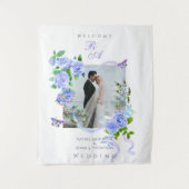 Hochzeitsfeier mit Blue Rose Ribbon Monogram Foto Wandteppich (Vorderseite)