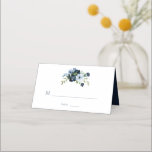 Hochzeitsfeier mit blühenden Blumen Platzkarte<br><div class="desc">Modernes Blumendesign mit marineblau-blauen und hellblauen Aquarellfarben-Blume. Sie können die Farben und Textdetails bearbeiten.</div>