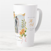 Hochzeitsfeier mit Foto der Gold Rose Ribbon Monog Milchtasse (Rechte Ecke)