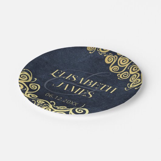 Hochzeitsfeier mit Hochzeitsnacht in Luxusblau und Pappteller (Schrägansicht)