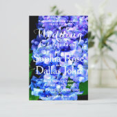 Hochzeitsfeier mit lila blauen Hydrangea Einladung (Stehend Vorderseite)