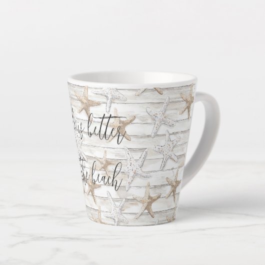 Hochzeitsfeiern am Strand des tropischen Ozeans Milchtasse (Rechte Ecke)