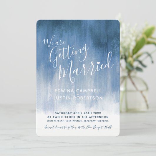 Hochzeitsfeiern mit Blauer Grau Einladung (Stehend Vorderseite)