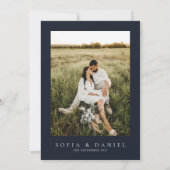 Hochzeitsfeiern mit dunkelblauem Foto Einladung (Rückseite)