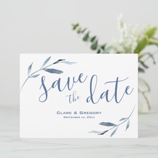 Hochzeitsfeiern mit weißer Blüte Save The Date (Stehend Vorderseite)