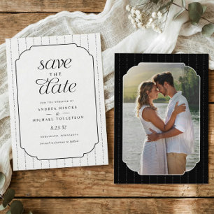 Hochzeitsfoto mit schwarzen und weißen Streifen im Save The Date