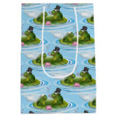 Hochzeitsfrosche auf Lily Pad mit Herz Mittlere Geschenktüte (Rückseite)