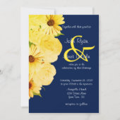 Hochzeitsgelbe Rosen & Daisien auf dunkelblau Einladung (Vorderseite)