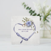 Hochzeitsgelübde lila Bandherz mit Ringen Einladung (Stehend Vorderseite)
