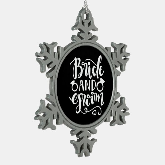 Hochzeitsgeschenk Schneeflocken Zinn-Ornament (Links)