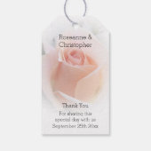 Hochzeitsgeschenk-Tag Peach Pink Rosenknospe Geschenkanhänger (Rückseite)