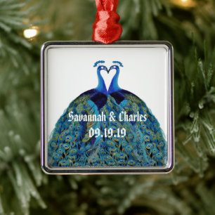 Hochzeitsgeschenke mit Vintage-Pfauen, die sich kü Silbernes Ornament