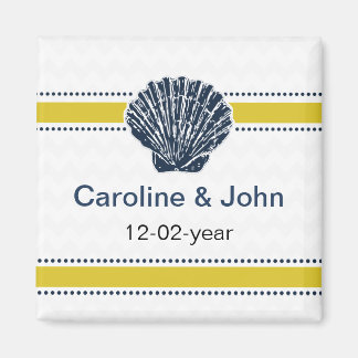 Hochzeitsgeschichten für Navy Blue und Yellow Seas Magnet