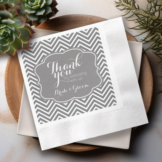 Hochzeitshöhe und Gräuel Danke, Gray Chevrons Serviette