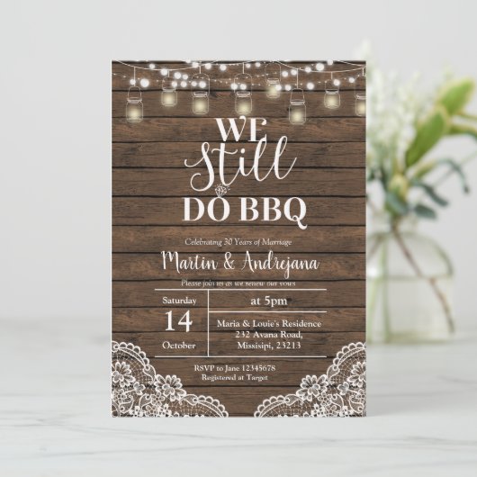 Hochzeitsjubiläum - wir machen noch immer Jahresta Einladung (Stehend Vorderseite)