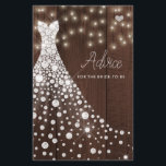 Hochzeitskleid elegante Brautparty-Tipp-Karte<br><div class="desc">Weiß glänzende Diamanten Hochzeitskleid auf einem dunkelbraunen Stallholz mit bunten Lichterketten,  die eine einfache,  moderne und elegante Brautparty-Tipp-Karte bilden.</div>