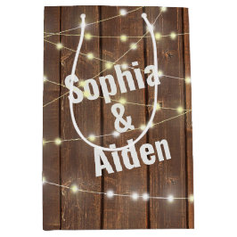 Hochzeitslichter auf Holz mit Namen Mittlere Geschenktüte
