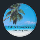 Hochzeitsmagazin mit Hochzeitstag Magnet<br><div class="desc">Tropische Strandszene mit Platz für die Namen der Braut und Bräutigam und einem Ort für Sie,  um sich mit dem Datum der Hochzeit.</div>