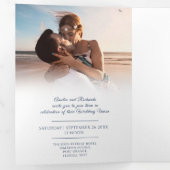 Hochzeitsmahlzeiten in Navy-Weiß-Monogramm-UAWG Dreifach Gefaltete Einladung (Innen Erste Seite)