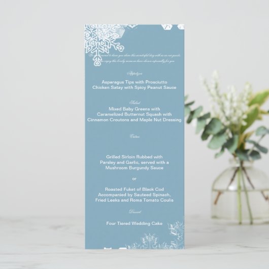 Hochzeitsmenü Winter Blue und White Snowflake Menükarte (Stehend Vorderseite)