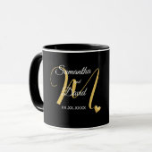 Hochzeitsmonogramm-Design mit Namen und Datum Tasse (Vorderseite Links)