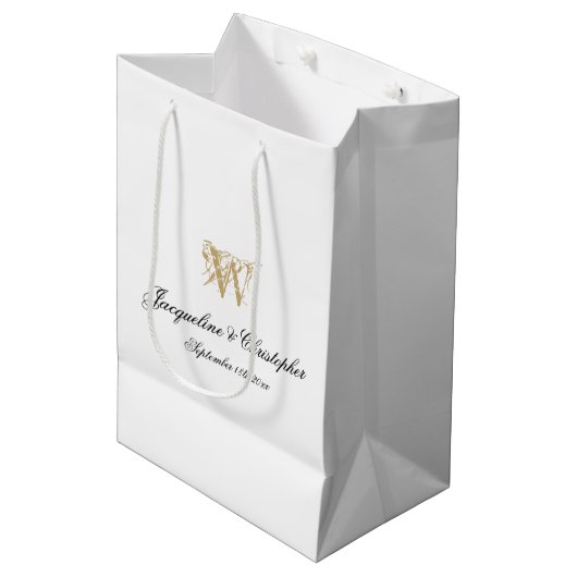 Hochzeitsmonogramm-Namen Skript Elegant White Gold Mittlere Geschenktüte (Vorderseite Schrägansicht)
