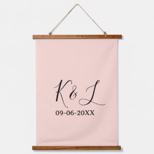 Hochzeitspaar Name Buchstabe Datum rote Pastell Hi Wandteppich Mit Holzrahmen