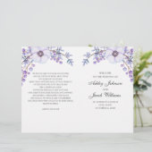 Hochzeitsprogramm mit Blumen gefaltet. Lila Blumen (Stehend Vorderseite)