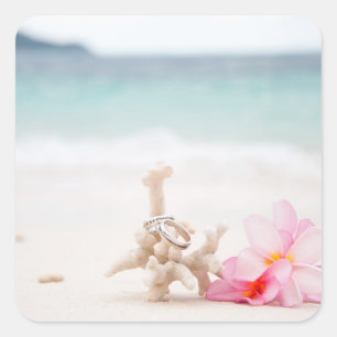 Hochzeitsraten auf dem Strandaufkleber Quadratischer Aufkleber