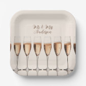 Hochzeitsreihe von Tellern mit rosa Champagnerbril Pappteller (Vorderseite)