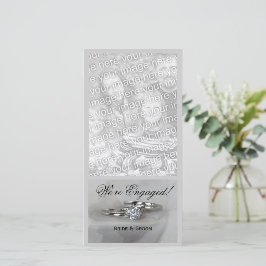 Hochzeitsrennen auf der Ankündigung der grauen Ver (Stehend Vorderseite)