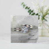 Hochzeitsrennen auf Gray Just Married Ankündigung (Stehend Vorderseite)