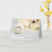 Hochzeitsrings auf Rose Petal Herzlichen Glückwuns Karte (Gelbe Blume)