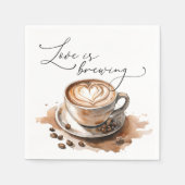 Hochzeitsshower mit Kaffee - Love is Brewing Serviette (Vorderseite)