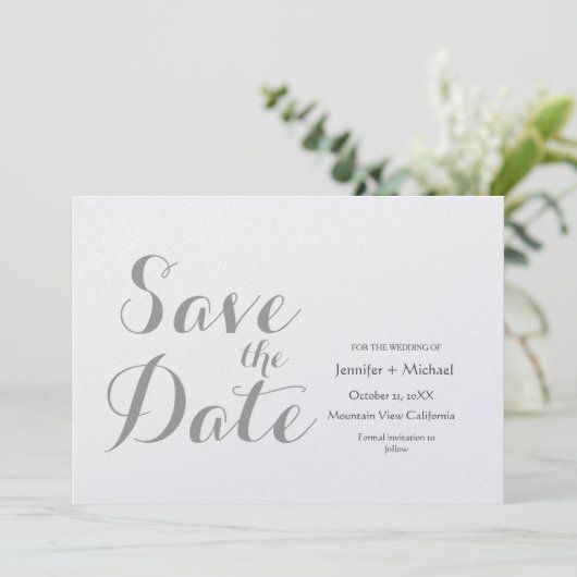 Hochzeitsskript für Minimalistische Schlichte Grau Save The Date (Stehend Vorderseite)