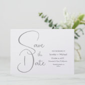 Hochzeitsskript für Minimalistische Schlichte Grau Save The Date (Stehend Vorderseite)