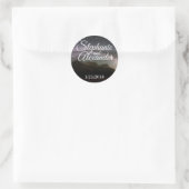 Hochzeitstag in Mountain Sky Runder Aufkleber (Tasche)