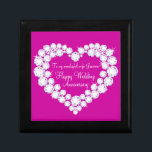 Hochzeitstag Rosa Ehefrau Geschenkboxen<br><div class="desc">Hübscher diamantgrafischer Effekt auf die Geschenkboxen der rosa Keepake. Ideal,  um Ihre Ehefrau bei einem Hochzeitstag oder einem anderen besondere Anlass ein besonderes Geschenk zu schenken. Geschenkboxen lautet: "Zu meiner wunderbaren Ehefrau Jasmine. Happy Wedding Anniversary",  oder kann mit Ihren eigenen Worten angepasst werden. Exklusives Design von Sarah Trett.</div>