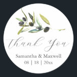 Hochzeitsticker Danke für die einfache Olive Branc Runder Aufkleber<br><div class="desc">Diese Hochzeitsaufkleber sind mit dem Set "Danke" in trendiger Schriftzeichen versehen. Verwenden Sie die Vorlagenfelder,  um Ihre individuelle Namen und das Hochzeitdatum hinzuzufügen. Ein Olivenzweig mit Single in Aquarellfarbe schmückt den Ober. Um das passende rustikale Hochzeitsgeschenk zu sehen,  besuchen Sie www.zazzle.com/dotellabelle Kunst und Design der Wasserfarbe von Victoria Grigaliunas</div>
