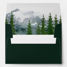 Hochzeitsumgebung im Pinienwald