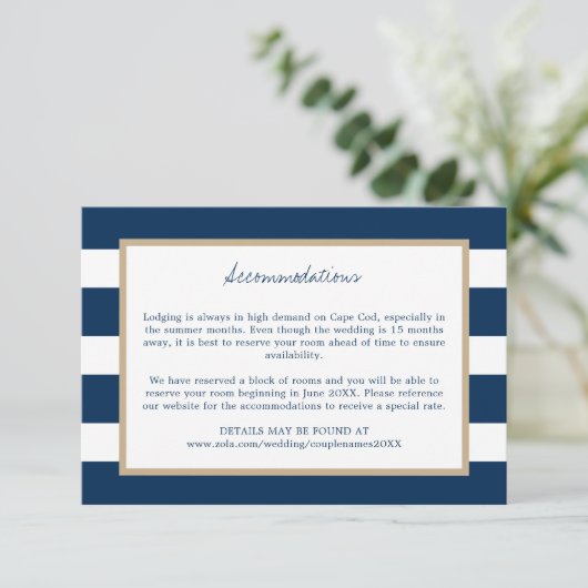 Hochzeitsunterkünfte für Navy Blue Stripes Gold Tr Save The Date (Stehend Vorderseite)