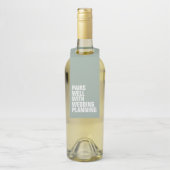 Hochzeitsvorbereitung mit lustigem Brautgeschenk Flaschenanhänger (Auf Flasche)