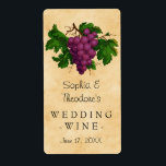 Hochzeitswein Elegante Vintage Lila Trauben<br><div class="desc">Erstellen Sie Ihre eigenen, Vintag aussehenden Hochzeitsweinflaschen mit dieser einfachen Vorlage. Diese eleganten Etiketten zeichnen sich durch eine antike Mischung aus lila Trauben aus, die in Farbe und Helligkeit aufgepeppt werden und einen schönen Kontrast zum altertümlichen, leicht gefärbten Pergament-Hintergrund bieten. Der Text lautet [Ihre Namen'] Hochzeitwein, gefolgt von Ihrem Hochzeitstag....</div>
